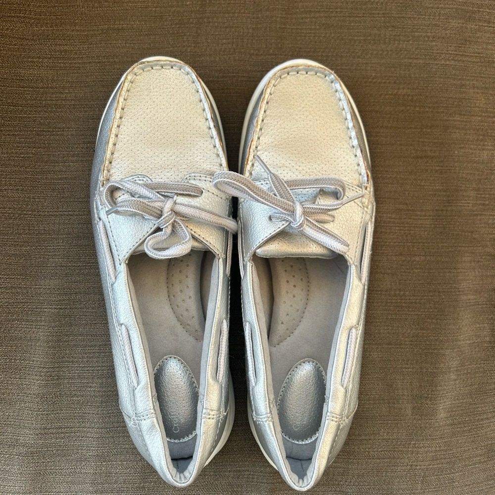 Croft & Barrow Silver Boat Shoes Sz 8